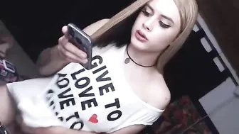 yesikvazolaa sexy babe plays with pussy