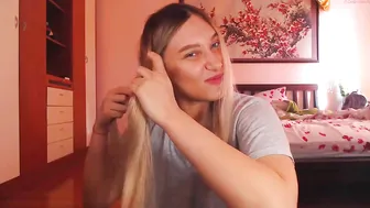 highlemonsss experienced young lady passionately fucks sex toy