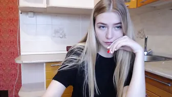 baby_frost Busty doll