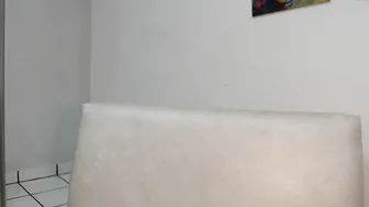 asian_snow crazy queen gently pulls the vagina