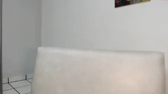 asian_snow crazy queen gently pulls the vagina