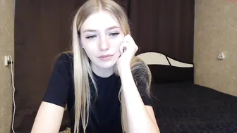 baby_frost young slut dancing striptease