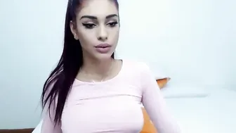 sara_xtreme delightful girl caresses big boobs