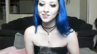 easygoing1 chick eagerly absorbs dildo