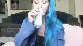 easygoing1 a woman with a wide pelvis gets shaved cunt