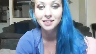 easygoing1 a woman with a wide pelvis gets shaved cunt