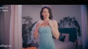 douxtease with a toy in the pussy