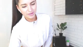 vikki_walker hot bitches shine small tits on camera