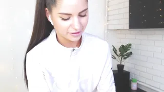 vikki_walker hot bitches shine small tits on camera