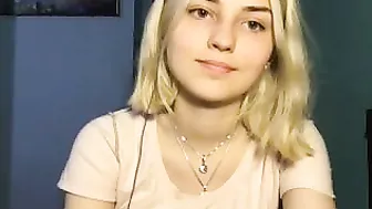domidaves nude blonde effectively moves