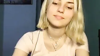 domidaves nude blonde effectively moves