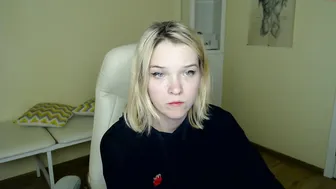 donna_crellin busty cam girl masturbates cunt
