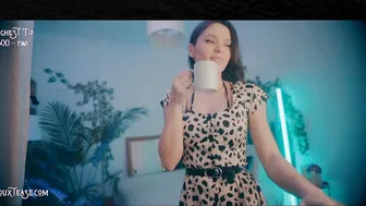 douxtease gets squirt orgasm