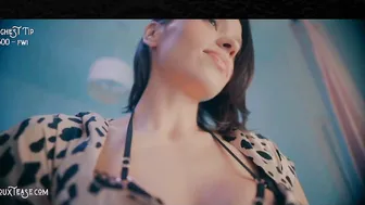 douxtease gets squirt orgasm