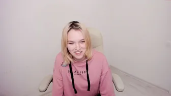 donna_crellin exquisite blonde relish masturbating cunt