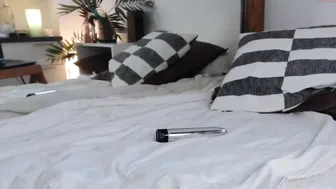 demi_vikky exquisite cam girl fucks herself in the vagina