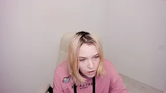 donna_crellin exquisite bitch indulges with a toy