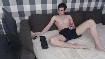 double_luckystrike busty courage is naughty with girlfriends