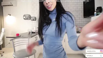 diffgirls cute babe exposes big tits