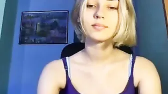 domidaves slut fucks the cap with his fingers