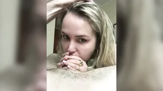 MaryCandy blonde hairstyle fingering shaved cunt