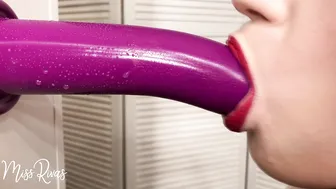 MissRivas cute chick jerks both holes