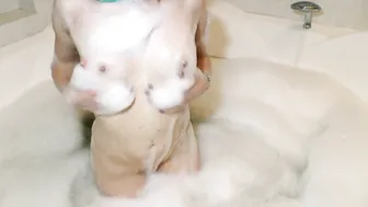 HelenMint gorgeous girl finished from a rich handjob