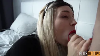 Alice Redlips in private e agreed to take off her underwear