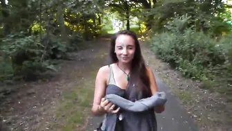 masturbated and finished on the face in the park