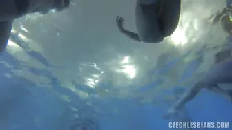 watch sex in the pool on a hidden camera