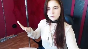 drenee545 Crazy puppet shows off shaved cunt