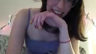 dlilytigerreow Crazy doll demonstrates panties