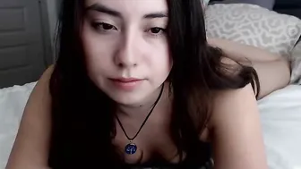 dsunshinekitty96 Busty hottie caresses shaved pussy