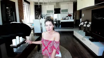 cutemegann Gorgeous young lady jerks both holes