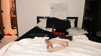 kittykay86 charming swiver touches pussy dildo