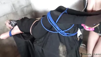 dakotacharmsxxx hot brunette posing in stockings