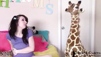 dakotacharmsxxx rebellious slut licks dildo