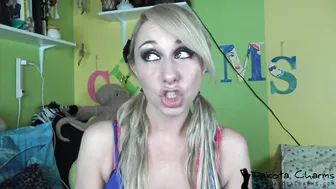 dakotacharmsxxx 04 May 2020