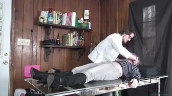 dakotacharmsxxx prefers bat instead dildo