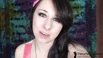 dakotacharmsxxx impressive slut furiously masturbating vagina