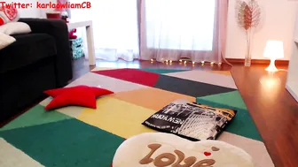 karlaowliam crazy woman masturbating cunt with hand