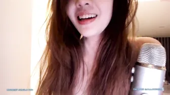 jillikins tender blonde squeezes boobs