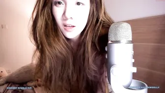 jillikins tender blonde squeezes boobs