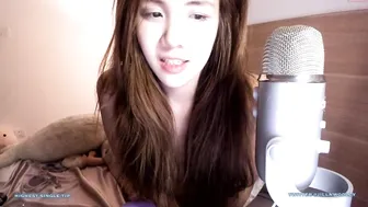 jillikins tender blonde squeezes boobs