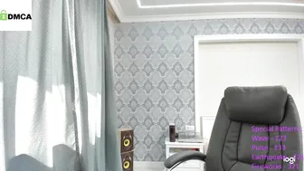 lindamei gorgeous mare jerks off pussy