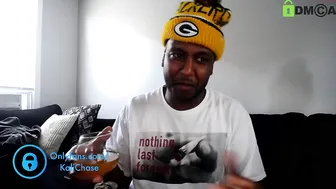 kali_kam caresses pussy through panties