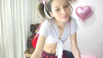 jessica_harrys caresses gorgeous boobs