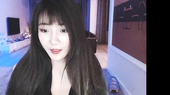 jointotoro Busty young lady