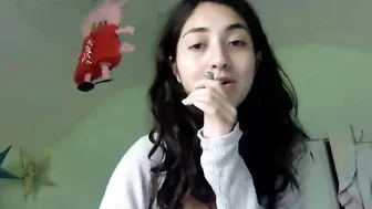 juliejoint busty blonde gently masturbates cunt