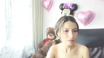 jessica_harrys excellent skin sucking rubber penis